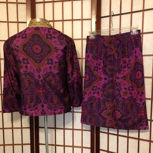 RICH PURPLE SILK SKIRT & JACKET SUIT - Picture 6 of 7